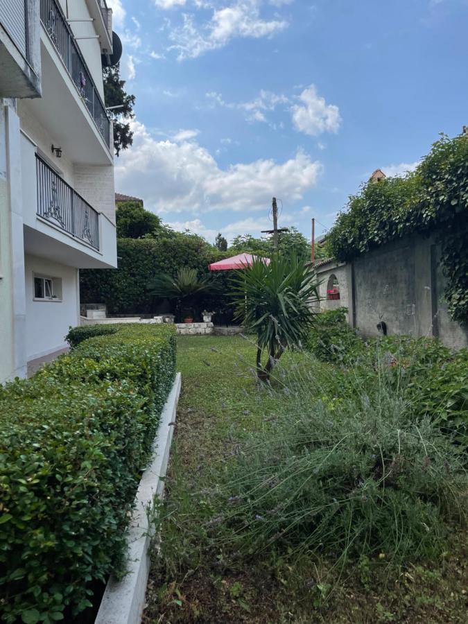Apartment Garden Cattaro Esterno foto